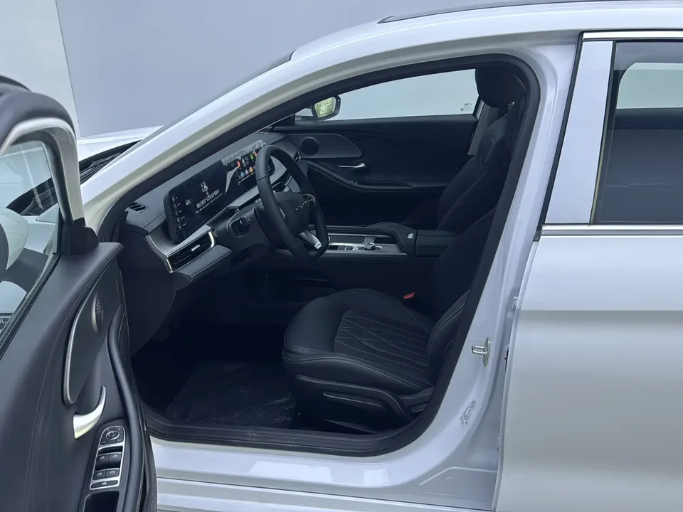 Chery Arrizo 8 1.6TGDI DCT Excellence Edition 2026 — миниатюра 5