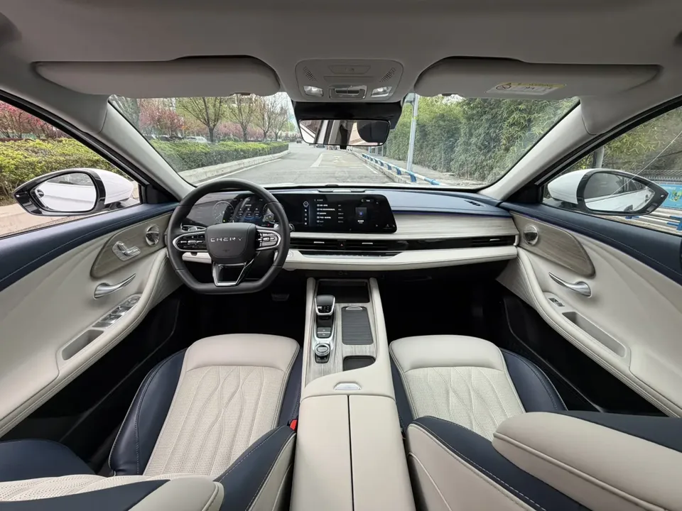 Chery Arrizo 8 1.6TGDI DCT Elegant 2023 — миниатюра 4