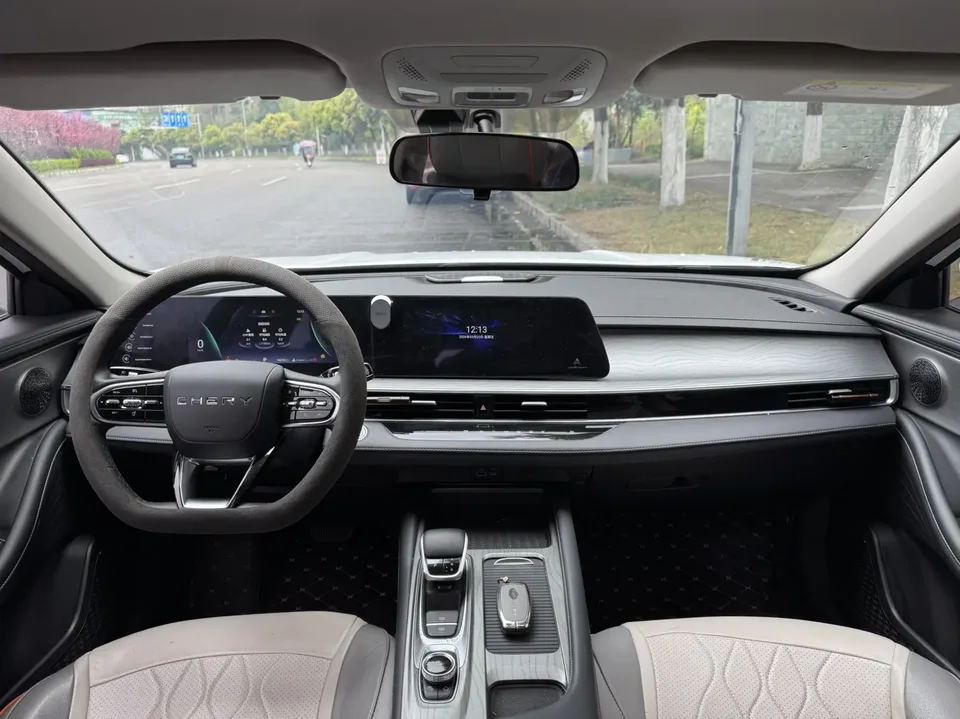 Chery Arrizo 8 1.6TGDI DCT Excellence Edition 2024 — миниатюра 2