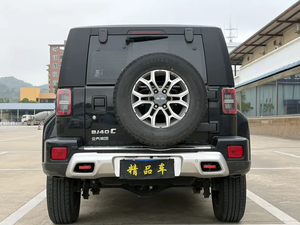 BAIC Beijing Off-road BJ40 2.0T Automatic 4WD City Hunter Edition Knight Edition 2022 — миниатюра 2