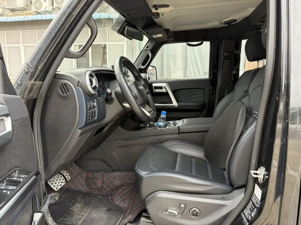 BAIC Beijing Off-road BJ40 2.0T Automatic 4WD City Hunter Edition Knight Edition 2022 — миниатюра 3