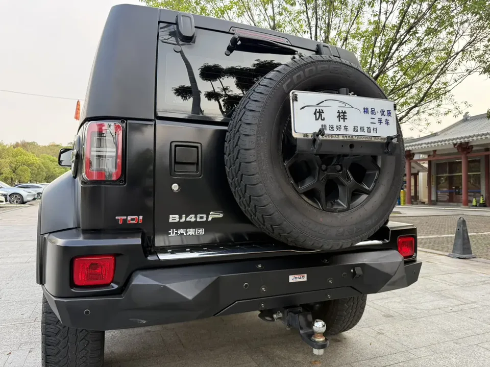BAIC Beijing Off-road BJ40 Beijing Off-road BJ40 2023 2.0D Automatic 4WD Blade Hero Edition Knight Type (Front and Rear Electric Locks) 2022 — миниатюра 3