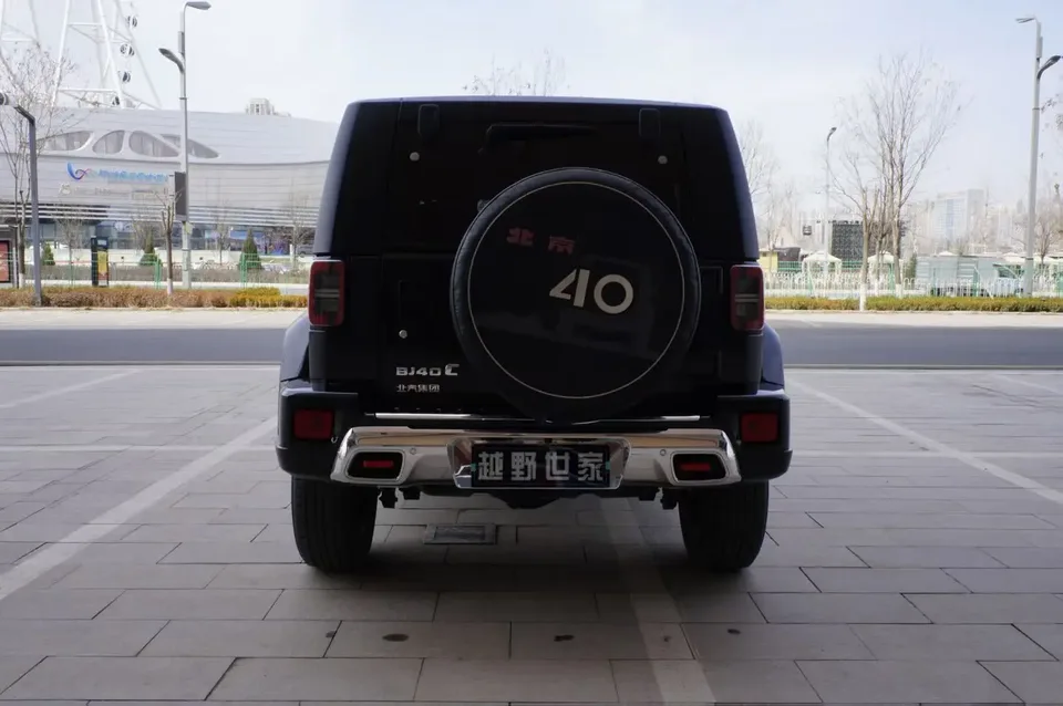 BAIC Beijing Off-road BJ40 2.0T Automatic 4WD City Hunter Edition Supreme Edition 2022 — миниатюра 2