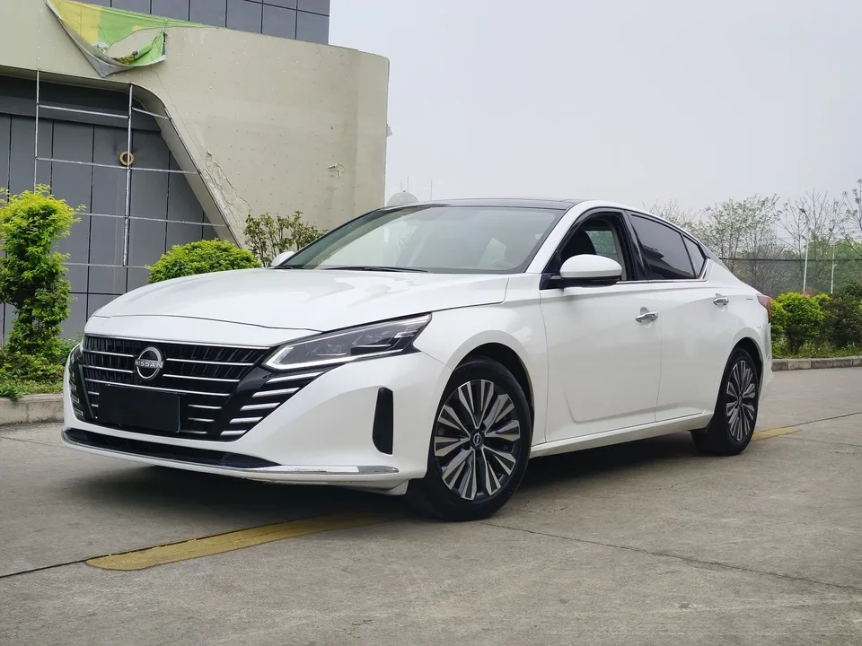Nissan Altima Teana 2022 2.0L XE Pure Edition 2023 — photo 1, buy with delivery to Moscow