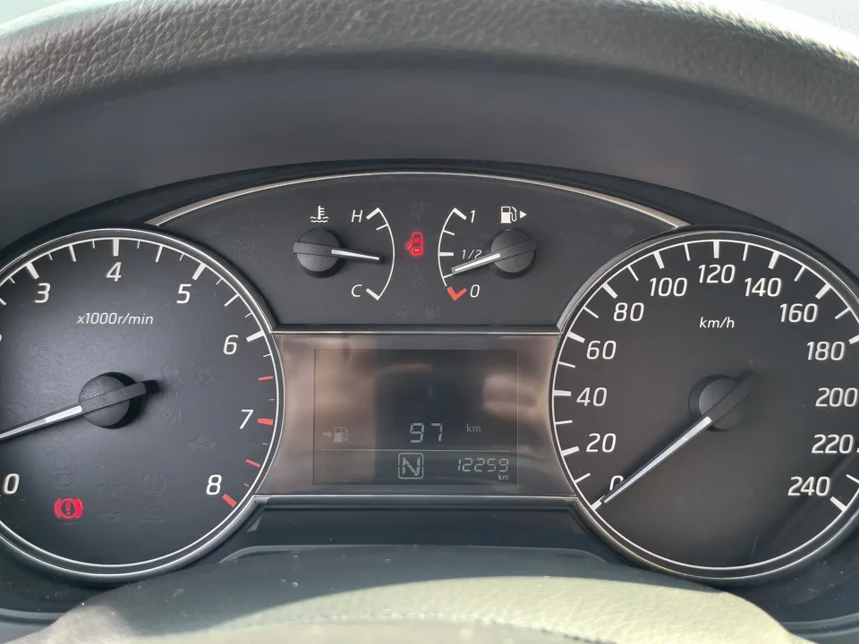 Nissan Tiida Tiida 2024 1.6L CVT Cool Edition 2025 — thumbnail 5
