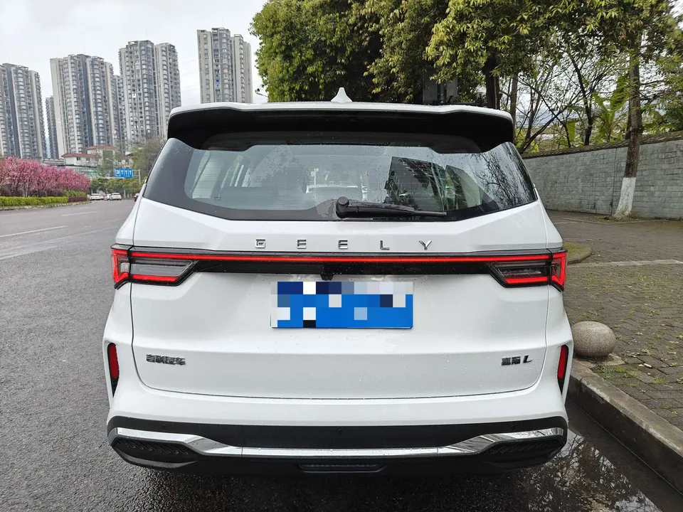 Geely Jiaji Jiaji 2025 Jiaji L 1.5TD DCT Pengcheng Edition 2025 — миниатюра 2