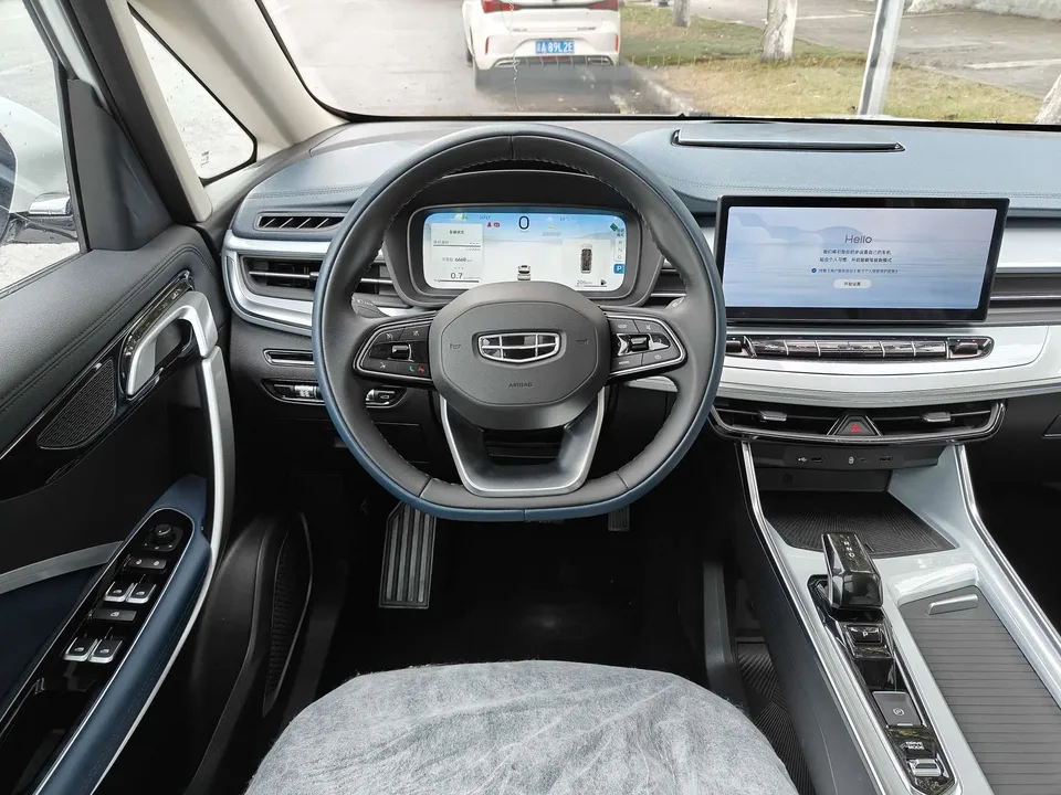 Geely Jiaji Jiaji 2025 Jiaji L 1.5TD DCT Pengcheng Edition 2025 — миниатюра 3