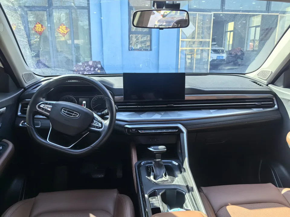 Geely Vision X6 PRO 1.4T Automatic Premium Edition 2024 — миниатюра 3