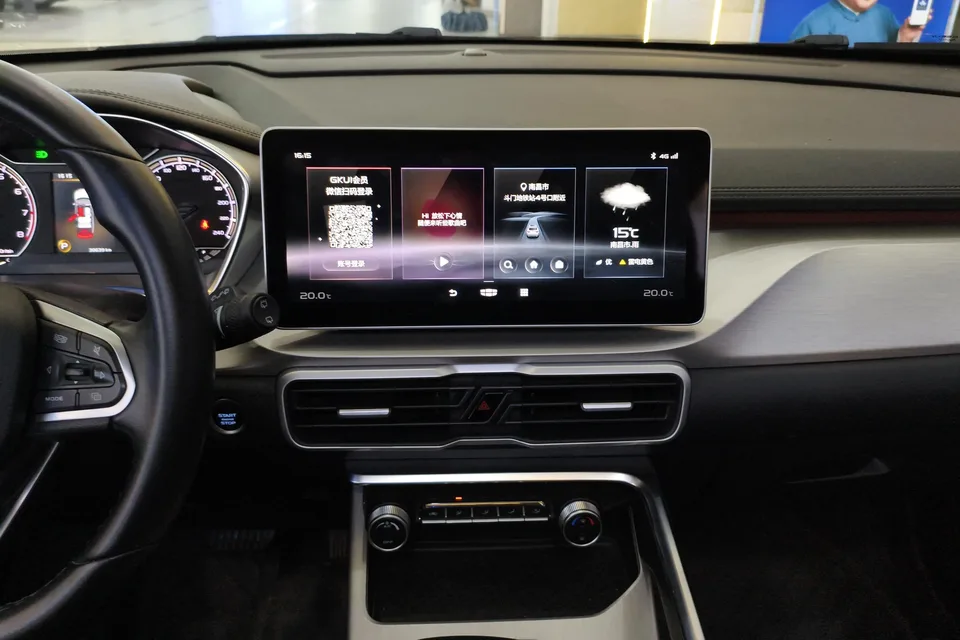 Geely Coolray SX11 240T DCT Diamond Edition 2022 — миниатюра 4