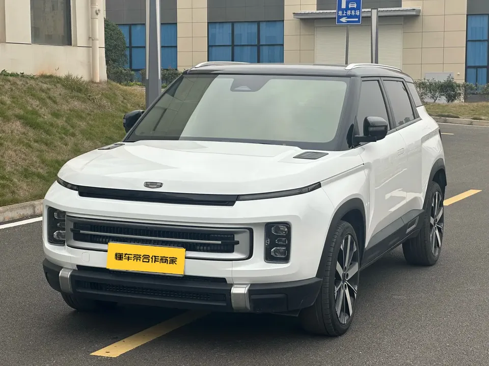Geely ICON 1.5TD Protagonist Edition 2023 — фото 1, купить с доставкой в Москву