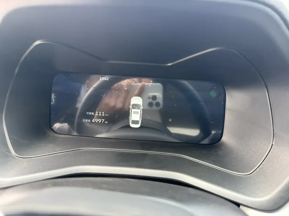 Geely Emgrand Emgrand 2023 4th Generation Champion Edition 1.5L CVT flagship model 2024 — thumbnail 3