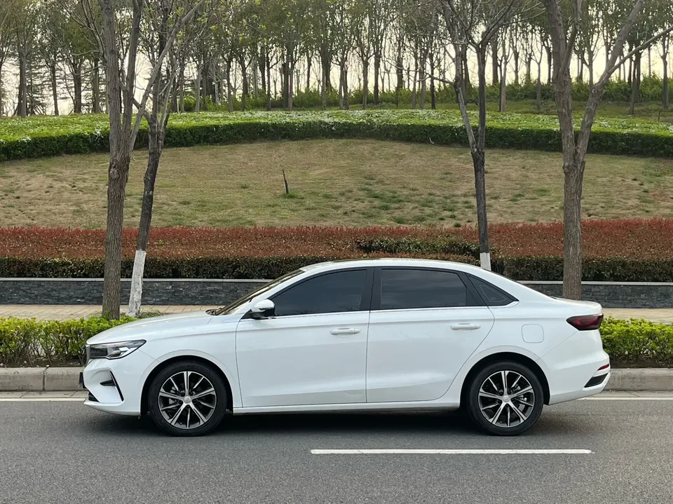 Geely Emgrand Emgrand 2023 4th Generation Champion Edition 1.5L CVT flagship model 2024 — thumbnail 4