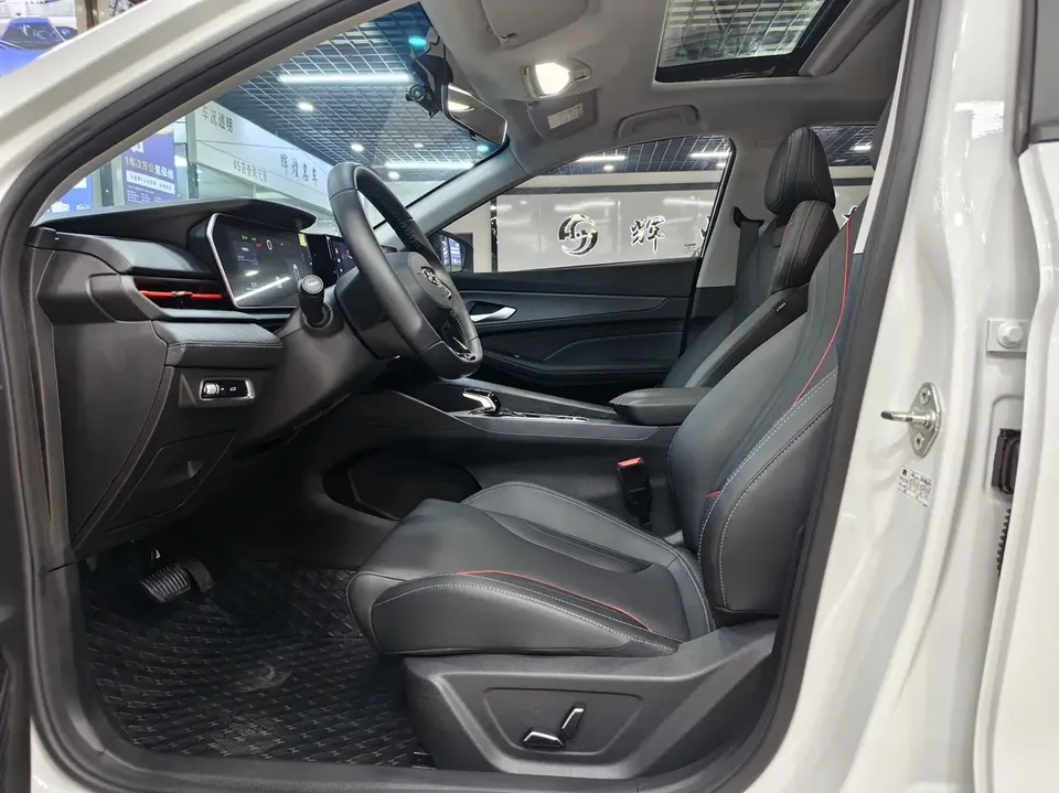 Geely Binrui Binrui COOL 1.5T DCT Longteng Edition 2025 — миниатюра 3