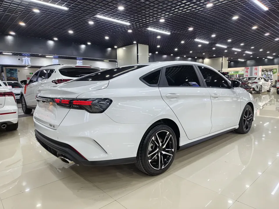 Geely Binrui Binrui COOL 1.5T DCT Longteng Edition 2025 — миниатюра 4