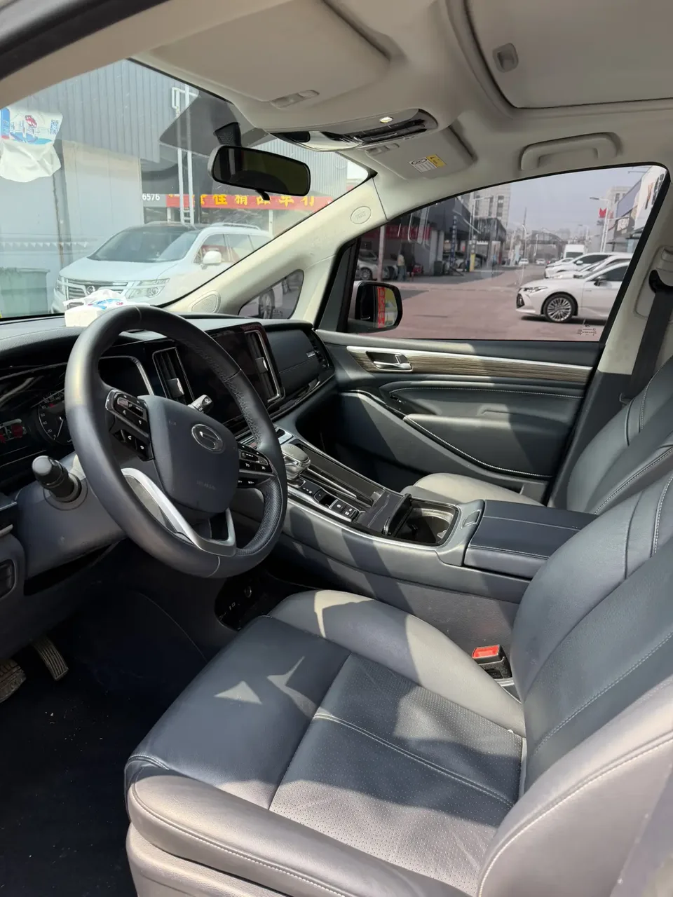 GAC Trumpchi M8 Lingxiu Series 390T Premium Edition 2024 — миниатюра 3