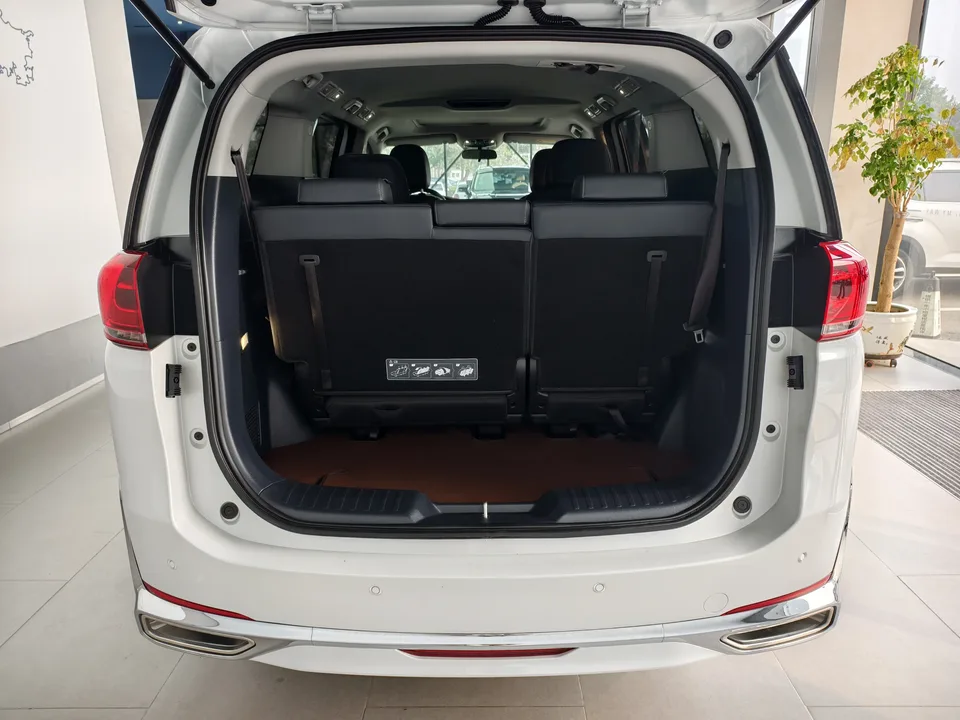 GAC Trumpchi M8 Trumpchi M8 2024 Lingxiu Series 390T Premium Edition 2025 — thumbnail 5