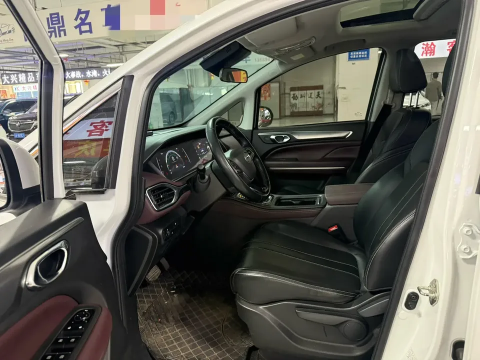 GAC Trumpchi M6 Pro 270T Automatic Deluxe Edition 2022 — миниатюра 5