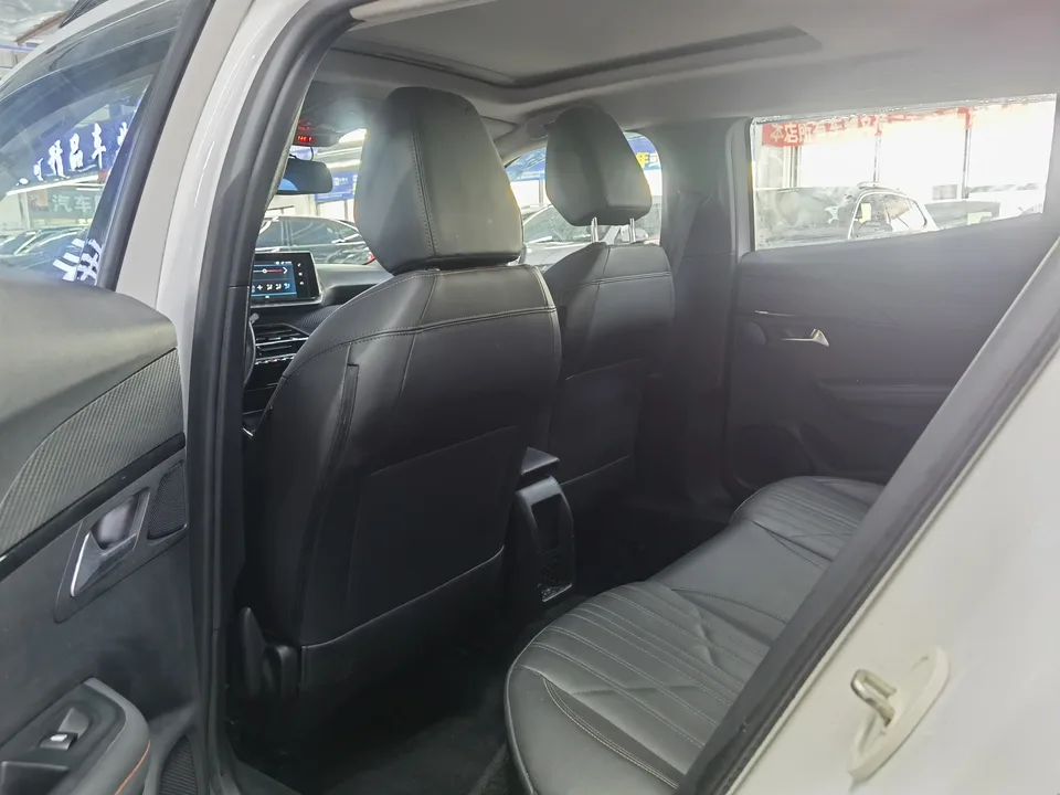 Peugeot 2008 Peugeot 2008 2022 230THP THE ONE 2022 — миниатюра 3