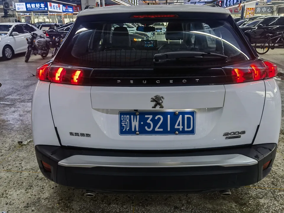Peugeot 2008 Peugeot 2008 2022 230THP THE ONE 2022 — миниатюра 4