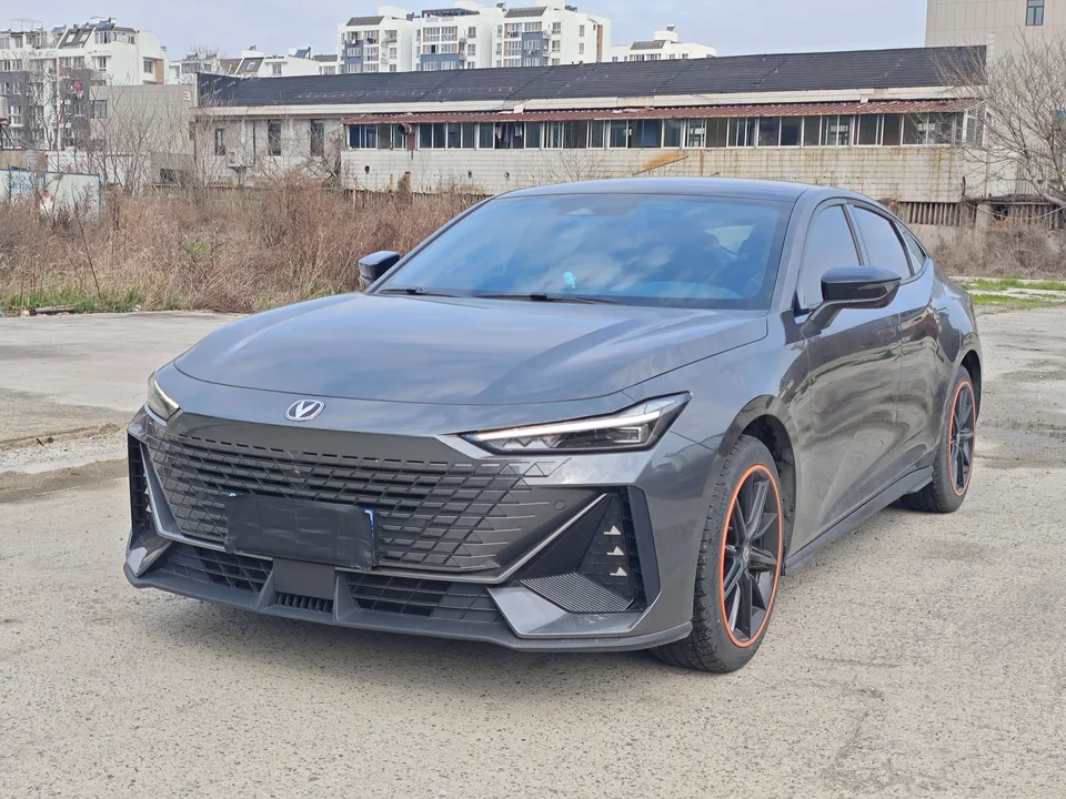 Changan UNI-V 2024