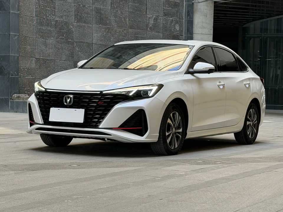 Changan Escape Escape 2023 PLUS Enjoy Edition Blue Whale NE 1.4T GDI DCT Premium Edition 2024 — photo 1, buy with delivery to Moscow