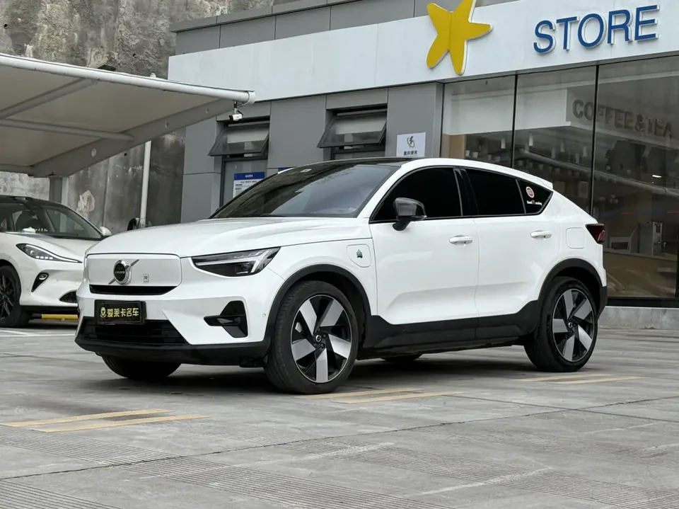 Volvo C40 EV 2023