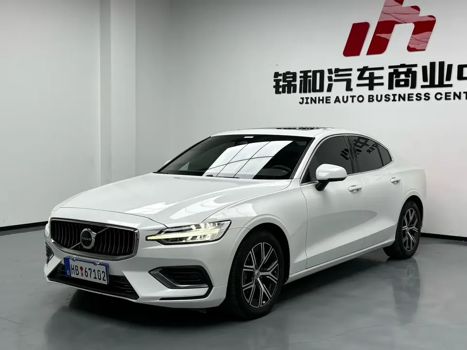 Volvo S60 2023