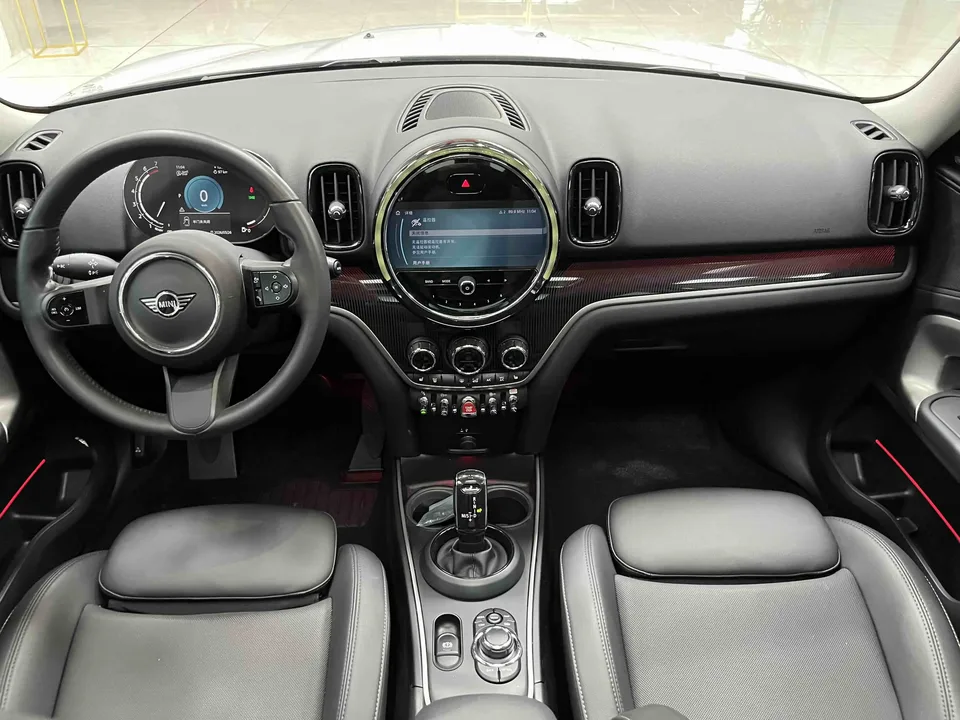 MINI Countryman MINI COUNTRYMAN 2023 1.5T COOPER ALL4 Connoisseur 2022 — миниатюра 5
