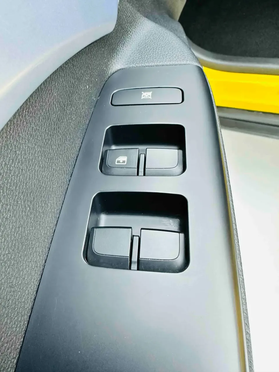 Kia KX1 1.4L CVT fun sunroof model 2022 — миниатюра 4