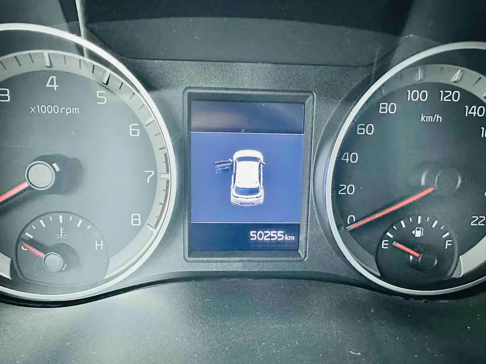 Kia KX1 1.4L CVT fun sunroof model 2022 — миниатюра 5