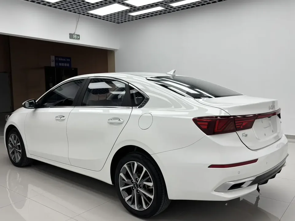 Kia K3 K3 2021 facelift 1.5L CVT fashion version 2022 — thumbnail 4