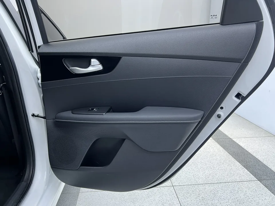 Kia K3 Kia K3 2021 Modified 1.5L CVT Fashion Edition 2022 — thumbnail 4