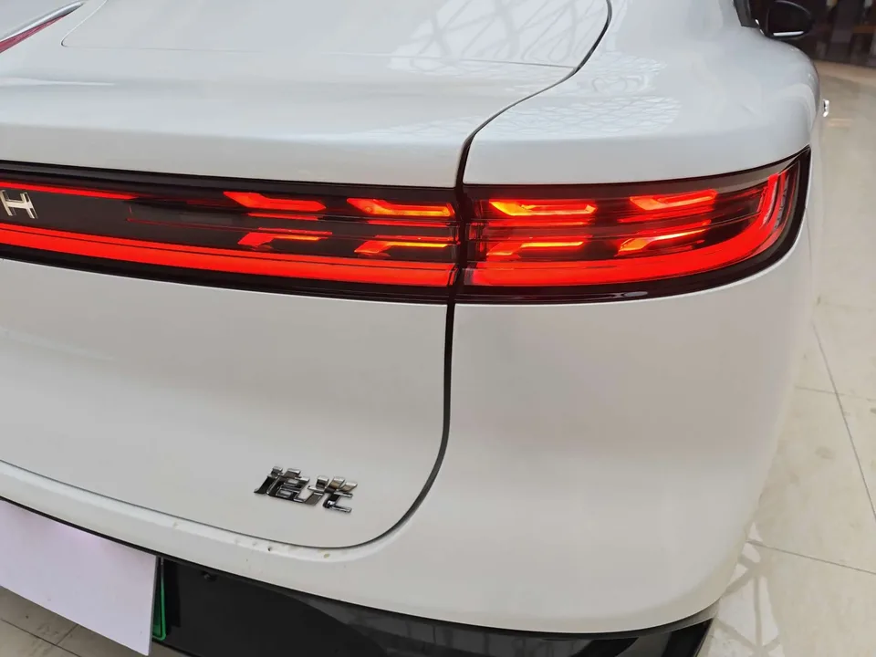 Voyah Passion PHEV Lantu Chasing Light PHEV 2024 ultra-long range four-wheel drive flagship version 2024 — миниатюра 3