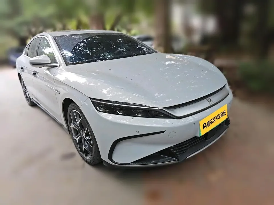 BYD Han EV Honor Edition 605KM Premium Model 2024 — миниатюра 3