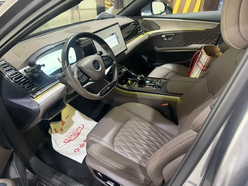 BYD Han DM DM-i Champion Edition 121KM Premium Edition 2023 — миниатюра 5