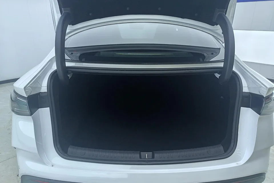 BYD Seal 06DM DM-i 120KM Flagship Model 2024 — миниатюра 5