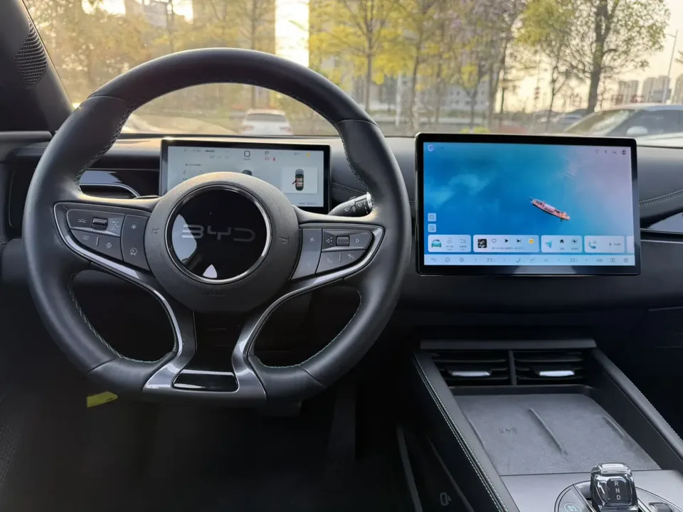 BYD Seal 06DM Intelligent Driving Edition DM-i 120KM Premium Edition 2025 — миниатюра 3