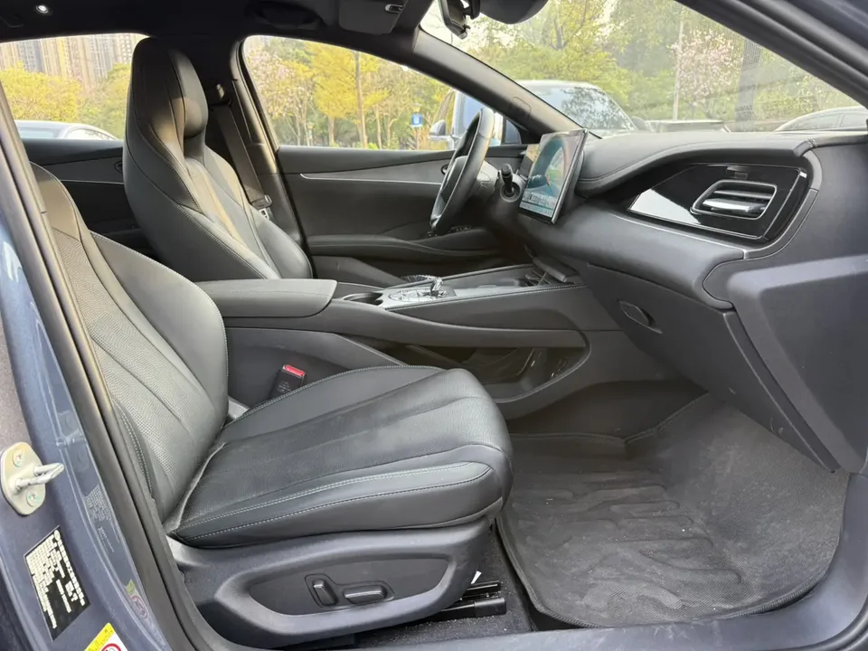 BYD Seal 06DM Intelligent Driving Edition DM-i 120KM Premium Edition 2025 — миниатюра 4