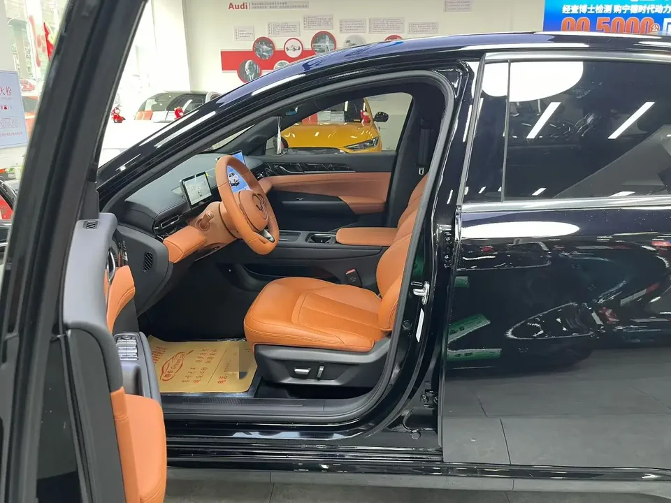 Wuling Starlight EV 610km Smart Flagship 2025 — миниатюра 5