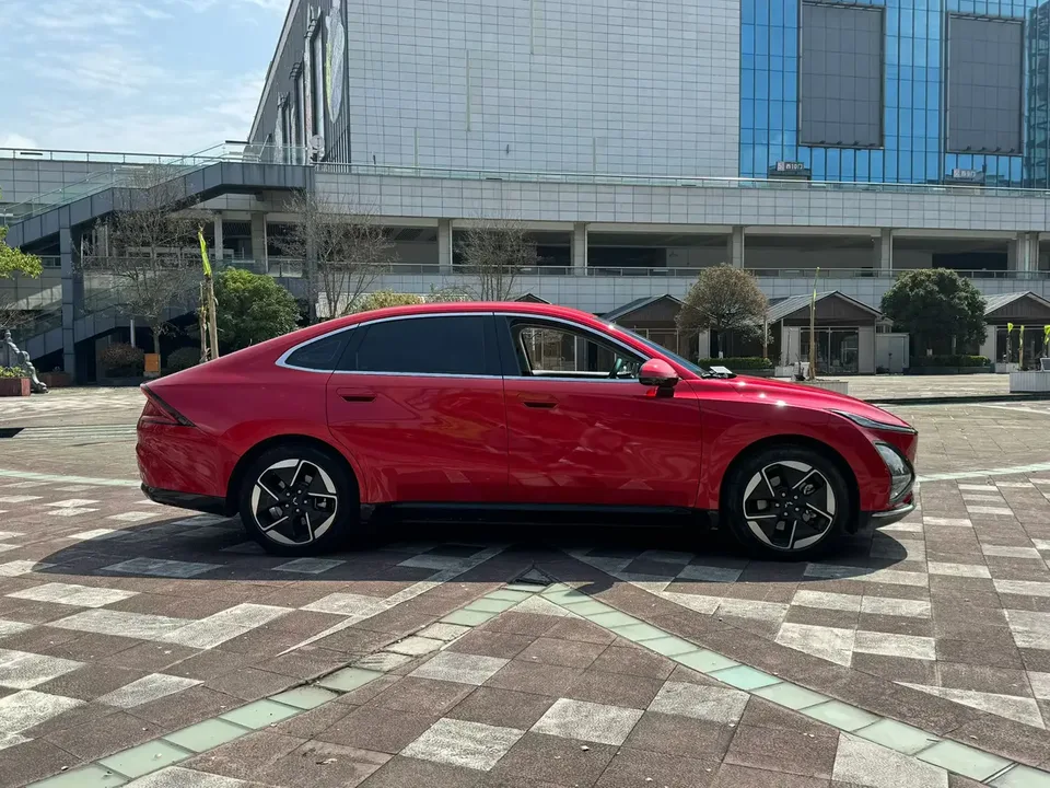 Wuling Starlight EV Co-creation Edition 510 Advanced Edition 2024 — миниатюра 2