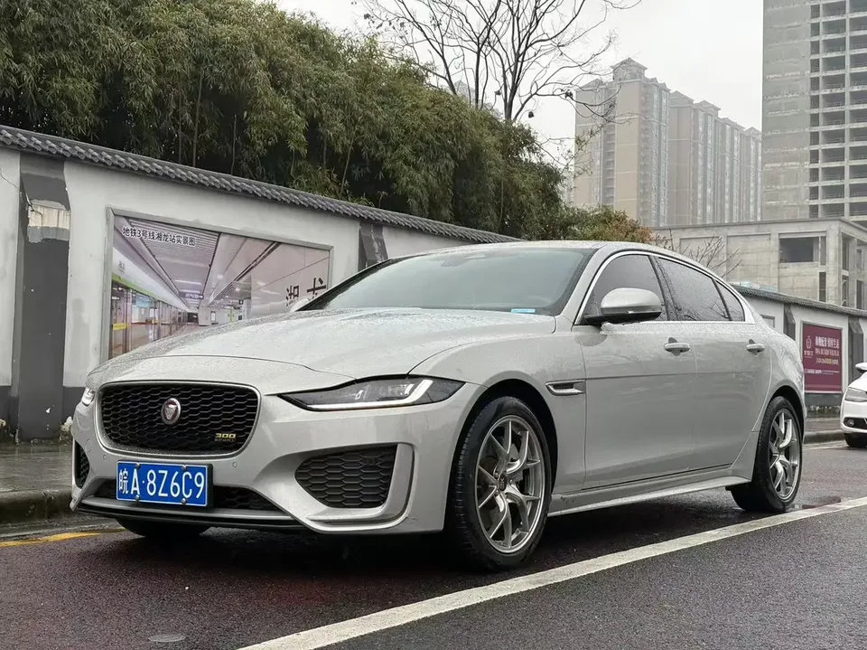 Jaguar XEL Jaguar XEL 2024 2.0T 250PS R-DYNAMIC S Progressive Sports Edition 2024 — photo 1, buy with delivery to Moscow