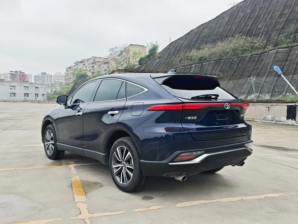 Toyota HARRIER 2.0L CVT two-wheel drive exclusive version 2024 — миниатюра 2