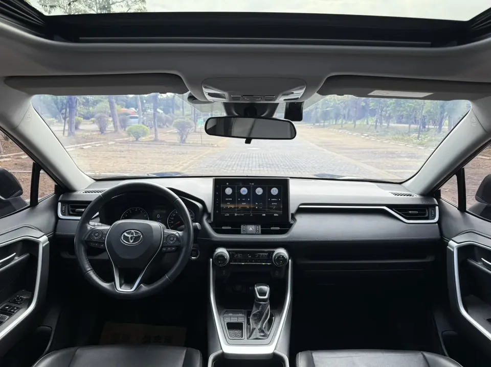 Toyota Willanda 2.0L two-wheel drive luxury PLUS version 2022 — миниатюра 4