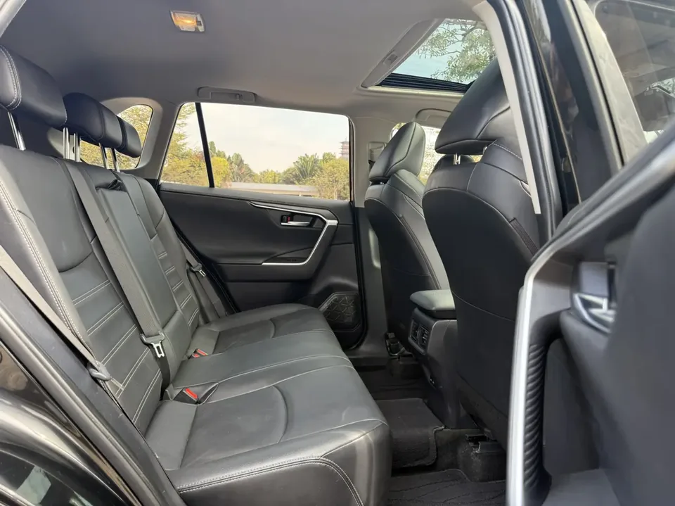 Toyota Willanda 2.0L two-wheel drive luxury PLUS version 2022 — миниатюра 5