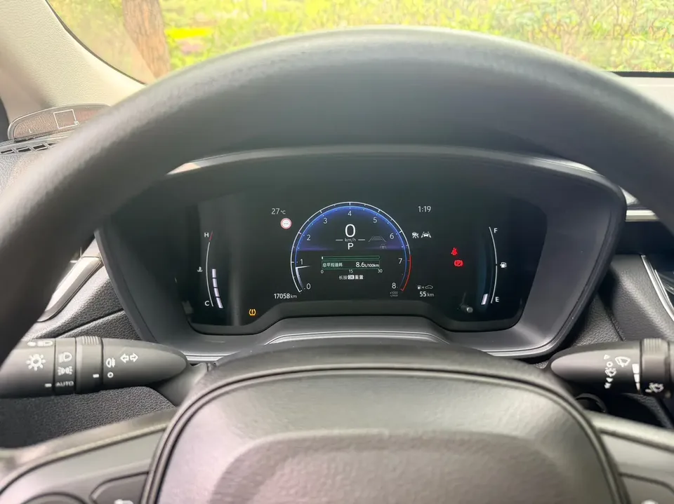 Toyota CorollaCross 2.0L Elite Edition 2023 — миниатюра 4