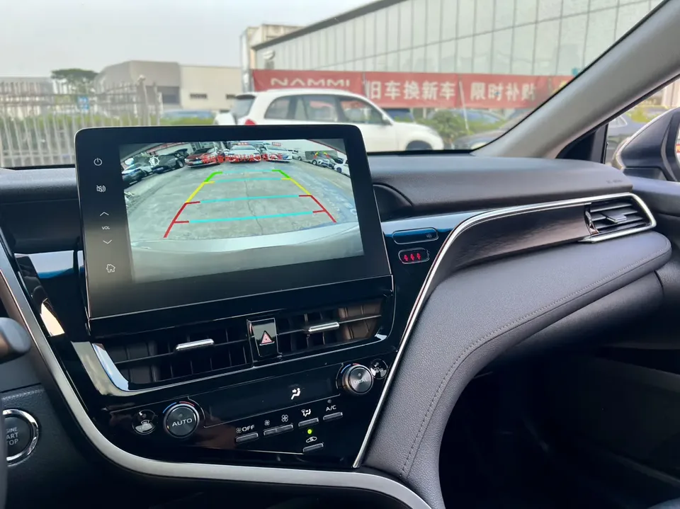 Toyota Camry 2.0G Deluxe Edition 2022 — миниатюра 4