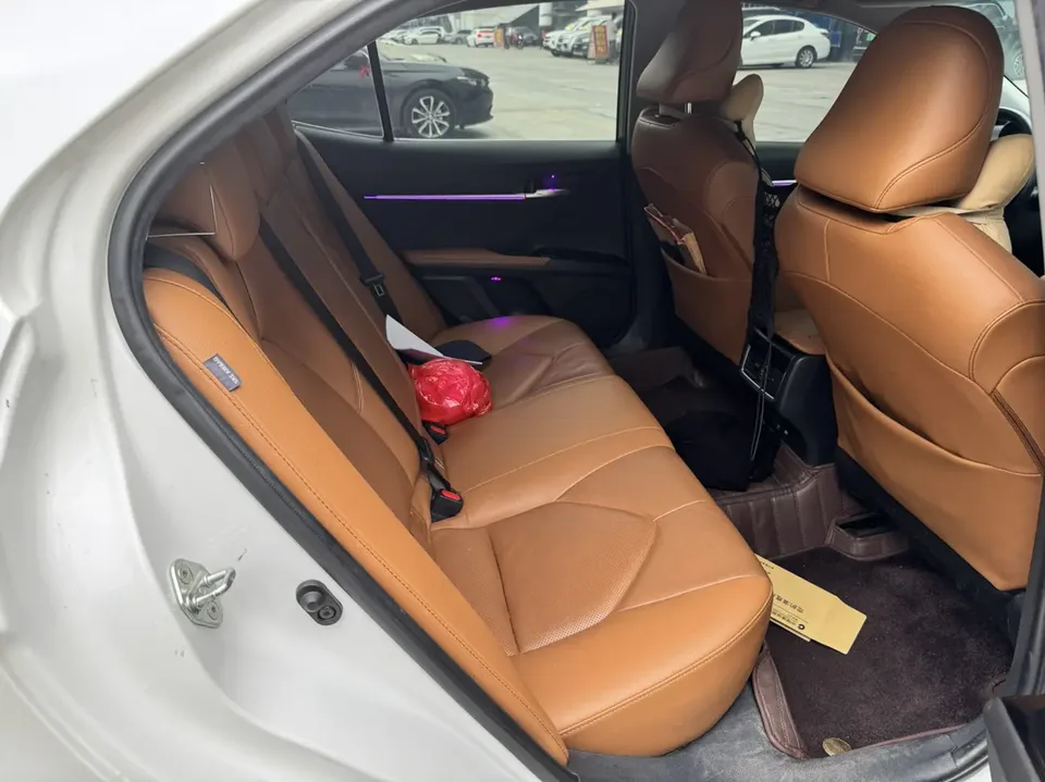 Toyota Camry 2.0G Deluxe Edition 2022 — миниатюра 3