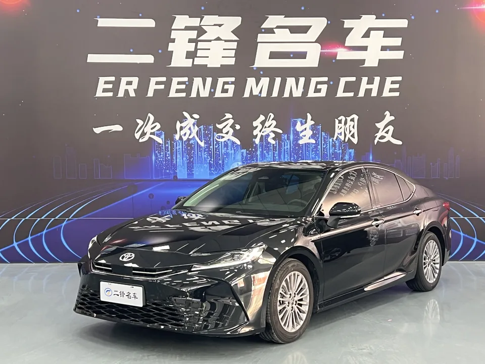 Toyota Camry 2025