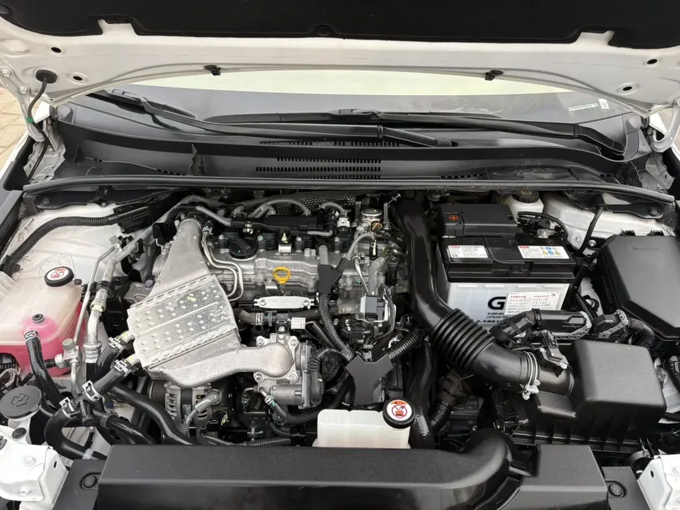 Toyota Corolla 1.2T S-CVT Elite PLUS Edition 2022 — миниатюра 3