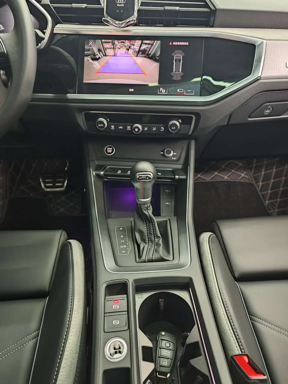 Audi Q3 Audi Q3 2024 35 TFSI Stylish Dynamic 2024 — thumbnail 3